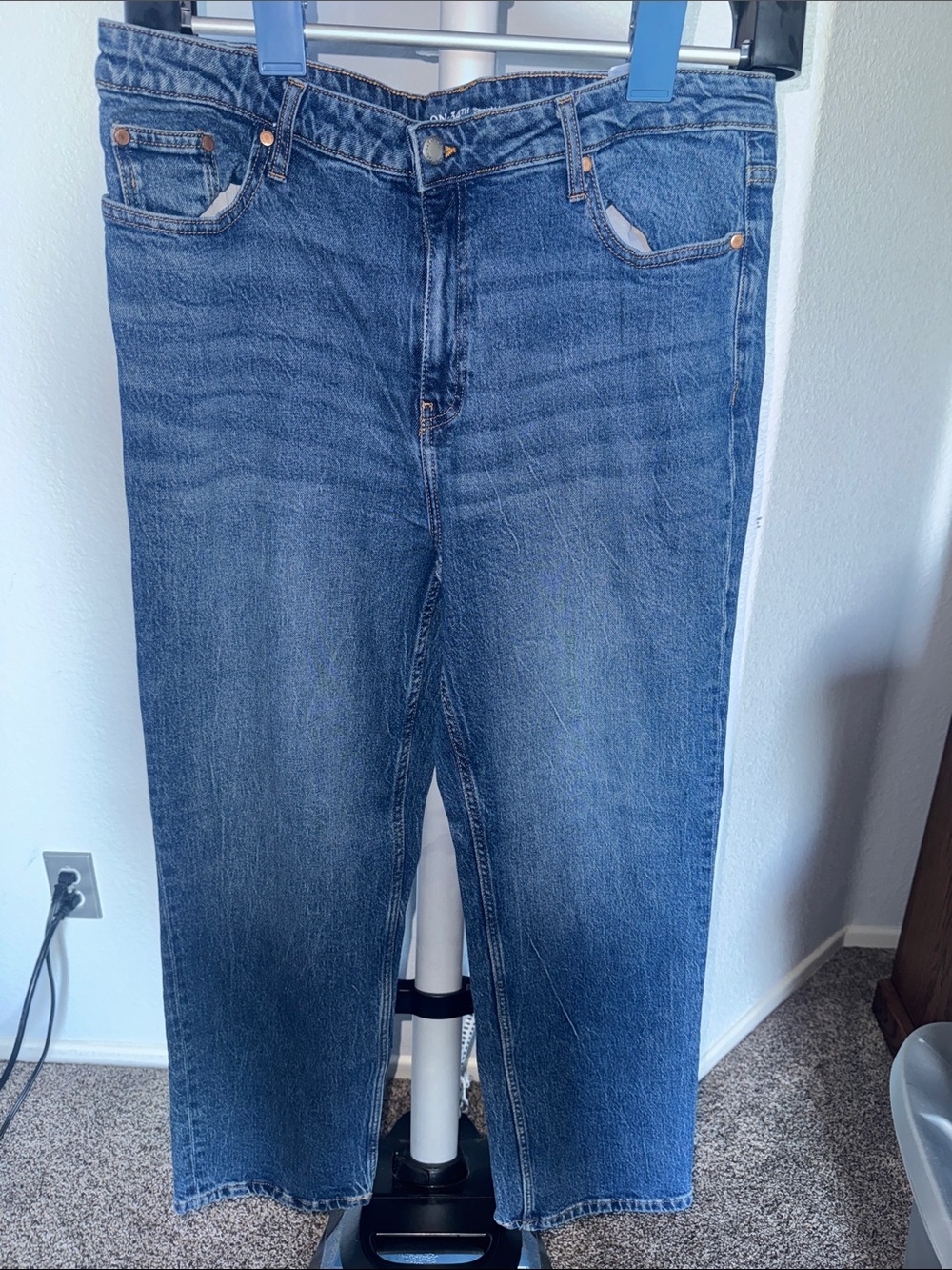 Relaxed Fit Women's Denim Jeans — Classic Blue